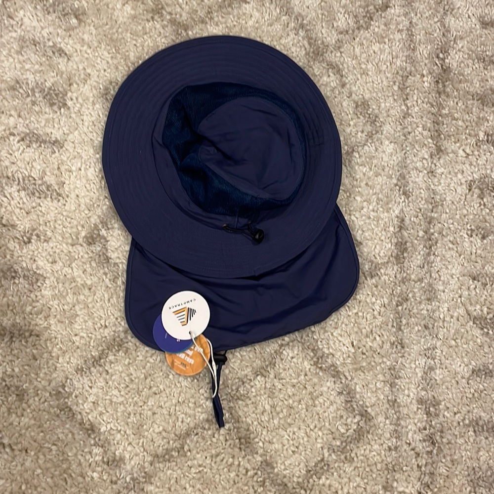 NWT CAMPTRACE YOUTH SUN HAT